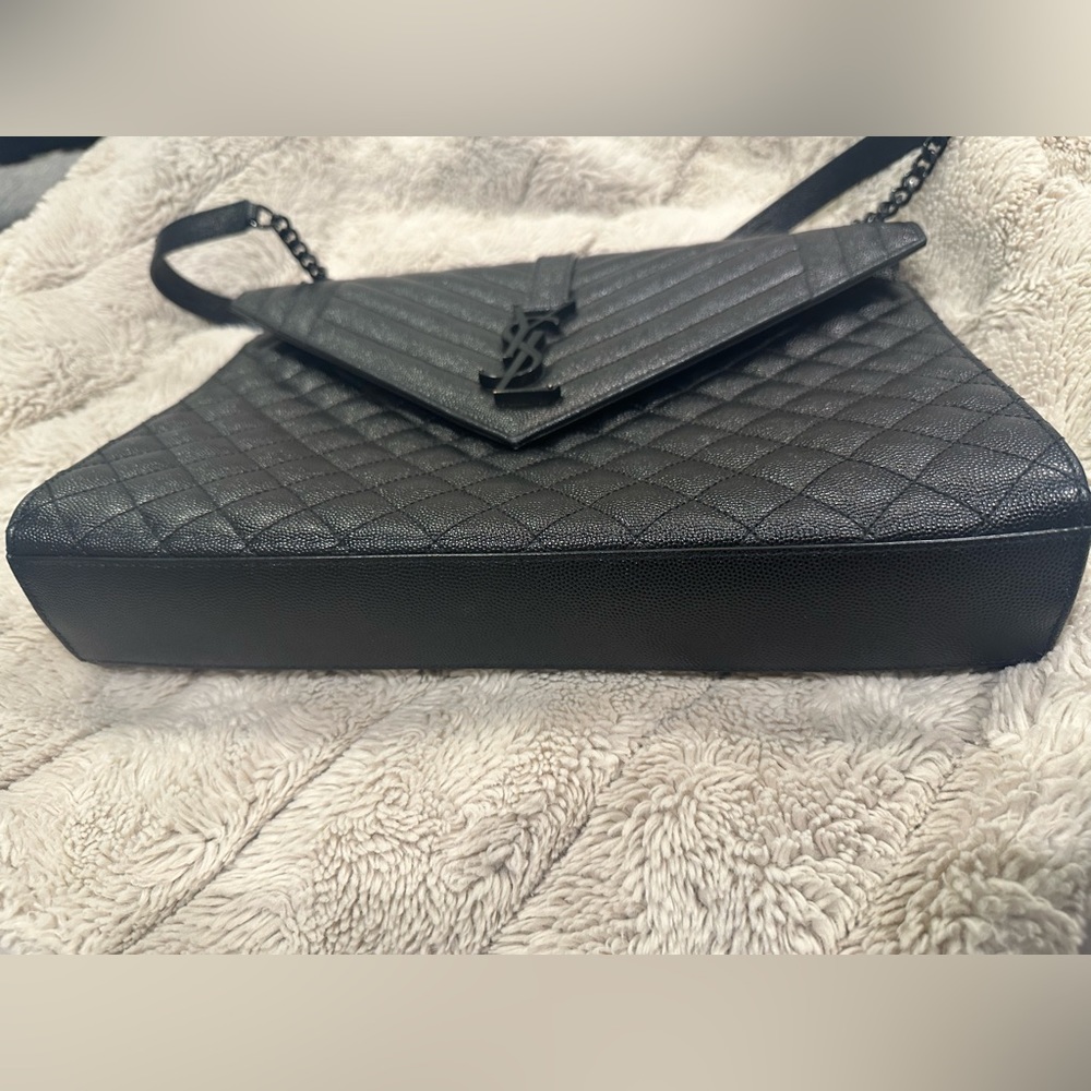 Saint Laurent Large Envelope Calfskin Leather shoulder Bag - Picture 10 of 12